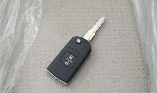 按遥控钥匙灯闪但锁不了车门 车钥匙遥控灯闪烁开不了车门