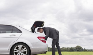 经典轩逸后备箱开关在哪里 轩逸的后备箱开关在哪