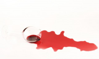 红酒干了在墙上怎么洗掉（墙上已经干了的红酒怎么洗）