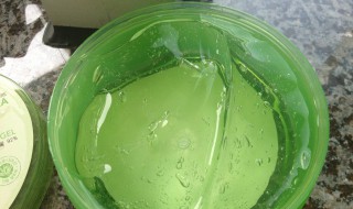 芦荟胶能祛痘和痘印吗 芦荟胶能祛痘和痘印吗怎么用