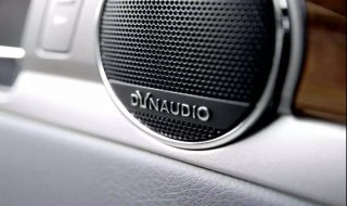 车里的音响怎么只有一边响了（车里的音响怎么只有一边响了一声）