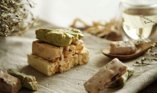 做牛轧糖没有奶粉可以用什么代替 牛轧糖没有奶粉可以用纯牛奶代替吗