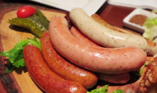 香肠和什么搭配做菜最好吃（香肠和什么搭配做菜最好吃视频）