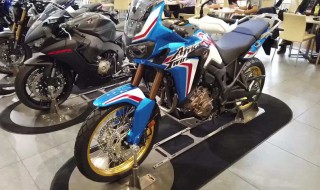 摩托车直角转弯技巧 摩托车直角转弯技巧视频教程