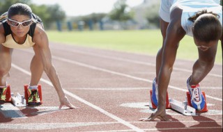 长跑运动员动作描写（长跑运动员动作描写英语）