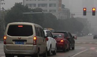 左转掉头需要等红灯吗（左转掉头需要等红灯吗图解）