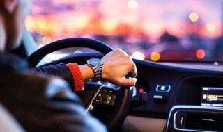 侧方位停车右前角和前车距离 侧方位停车右前角和前车距离多少