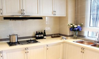 厨房间电路老是空开跳闸怎么回事（家里厨房空开总跳闸怎么回事）