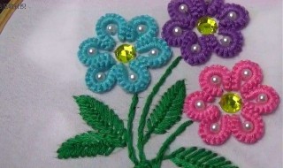 绣花颜色怎么搭配好看（绣花颜色怎么搭配好看图片）