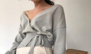 夏季什么颜色洗了不显旧（夏天用什么洗衣服不褪色）