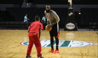 美式篮球单挑规则 美式篮球单挑规则多少分赢