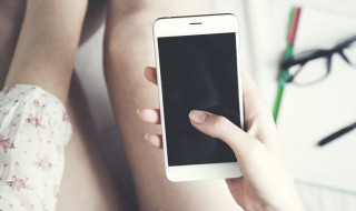 手机屏幕黑屏但是可以触屏,是哪坏了?（手机黑屏但触屏是好的怎么回事）