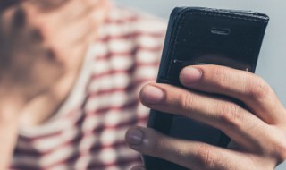 三星手机突然黑屏开不了机（三星手机突然黑屏开不了机还发热）