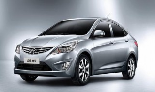 瑞纳的牌照灯怎么换（瑞纳牌照灯拆卸图解）