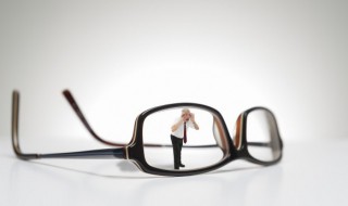 渐进眼镜佩戴方法 渐进眼镜佩戴方法视频