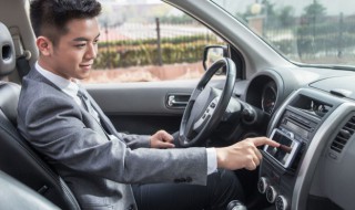 新车雨刮器刮玻璃有呱呱响怎么解决 新车雨刮器刮玻璃有呱呱响怎么处理