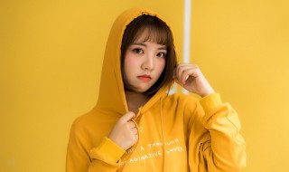 卫衣如何搭配才好看 卫衣如何搭配才好看男