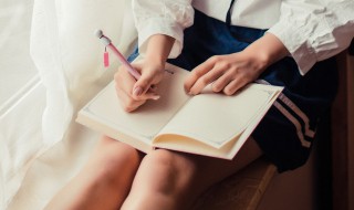 用一句话暗示我在等你的短句（用一句话暗示我在等你的短句子）