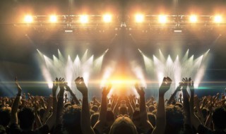 主持人开场暖场和互动技巧（主持人开场暖场和互动技巧的区别）