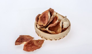 二十年陈皮的功效与作用（二十年陈皮的功效与作用泡水）