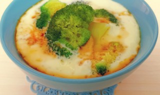 西兰花蒸蛋怎么做（西兰花蒸鸡蛋做法）