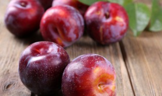 梦见摘李子吃李子是什么意思（梦见摘李子吃李子是什么意思呀）