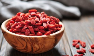 沙棘枸杞泡酒怎么泡酒（沙棘枸杞泡酒怎么泡酒比较好）