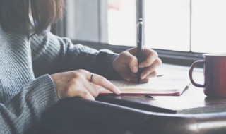 简单悲伤的句子（简单悲伤的句子说说心情）