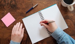 震悚粗拙的意思 震悚是什么描写