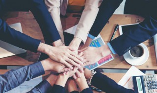 怎么安慰刚失业的人 怎么安慰刚失业的人的话