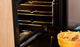 烤箱着火后的处理方法（烤箱着火了怎么处理）