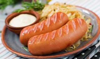 烤箱烤香肠用多少度几分钟（烤箱烤香肠用多少度几分钟烤熟）