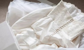 怎样洗白衣服快速变白（怎样洗白衣服快速变白 最有效）