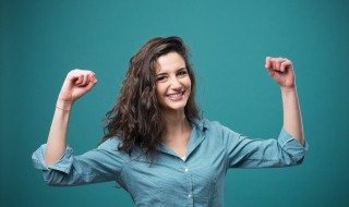 灯芯绒衬衣怎么搭配 灯芯绒外套配什么衣服