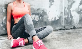 运动裤搭配什么鞋子比较好 运动裤搭配什么鞋子比较好男