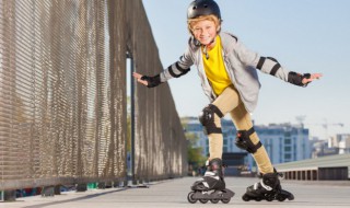 学溜冰的技巧 溜冰的技巧初学