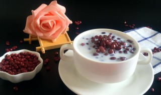 牛奶蜜红豆汤怎么做（牛奶蜜红豆汤怎么做的）