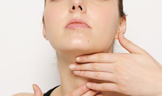 年轻人怎样保养颈部皮肤（如何保养颈部皮肤）