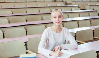 大雨倾盆短文（大雨倾盆短文阅读）