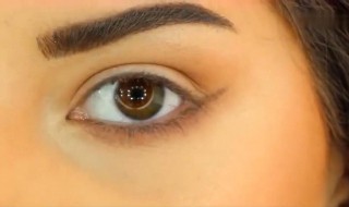 怎样才能画好眼线（怎样才能画好眼线颜色）