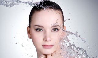 怎样让毛孔变小皮肤细腻（怎么才能让皮肤毛孔变小细腻）