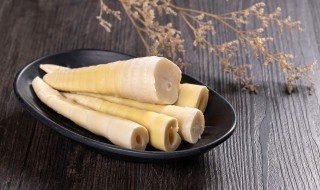 泡干竹笋用小苏打还是用碱呢 泡干竹笋用小苏打还是用碱呢好吃