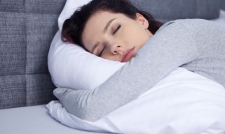 梦见自己会轻功飞起来 梦见自己会轻功飞起来追别人抢到了一件重要物品