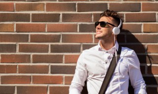 jabra蓝牙耳机怎么连接手机（jabra耳机如何连接蓝牙）