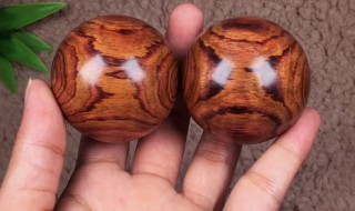 怎么辨认黄花梨（怎么辨认黄花梨原料）