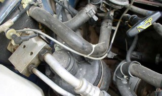 碳罐的管路是怎样接的及工作原理（碳罐管子怎么接）