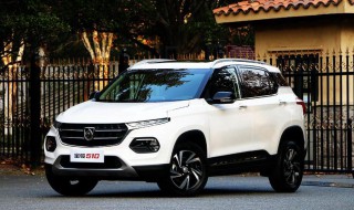 宝骏510手动乐享型2019版有一键升窗吗（宝骏510手动乐享型2019版有一键升窗吗怎么拆）