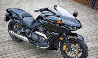 摩托车出了交通事故怎样理赔（摩托车跟摩托车发生交通事故怎么处理）