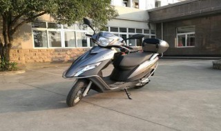 铃木uu125t和uu125i是什么区别（铃木uu125t和uu125i是什么区别?）