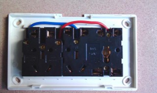 插座孔太小如何接线（插座孔太小如何接线视频）